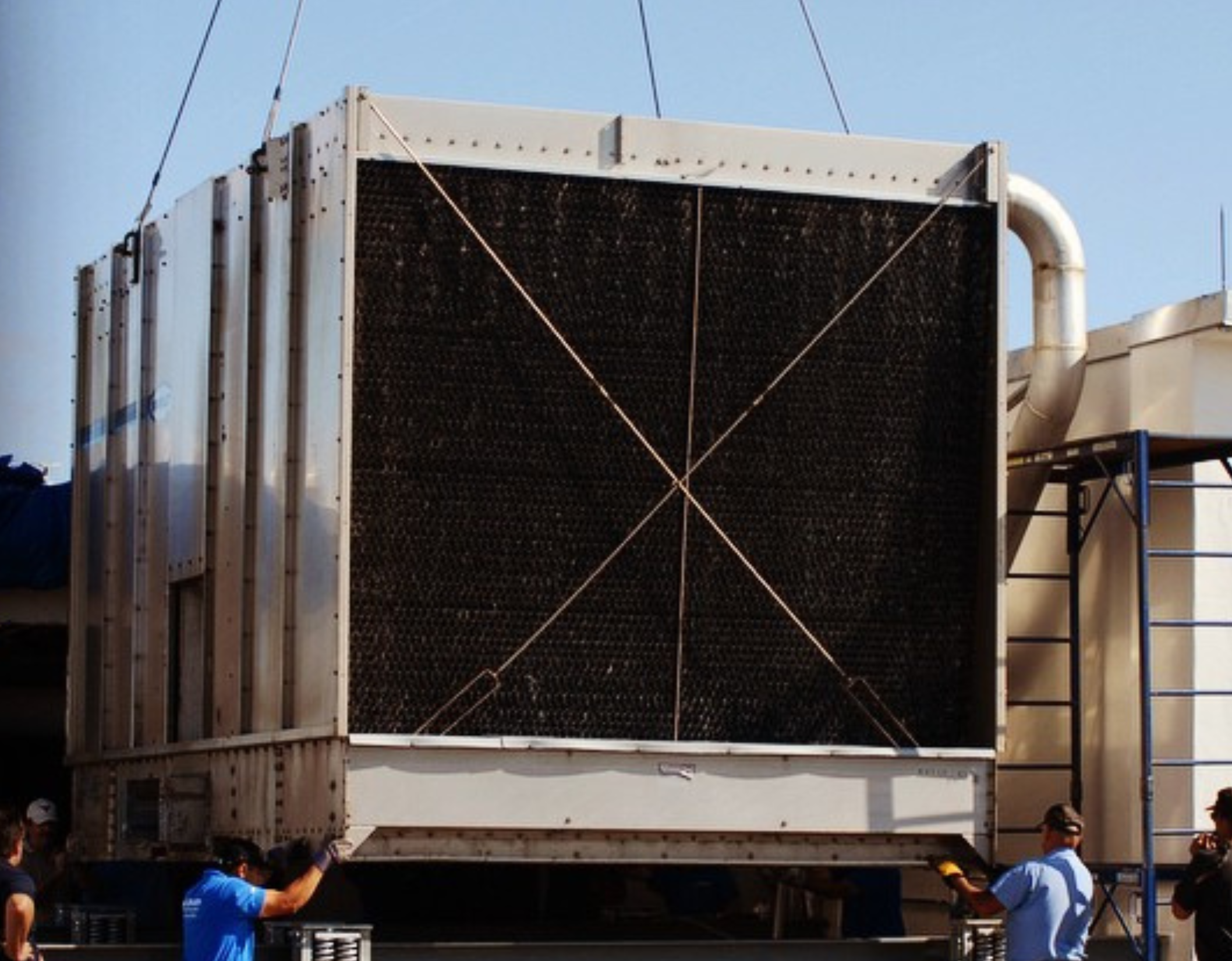 cool-breze-technicians-working-on-a-commercial-project